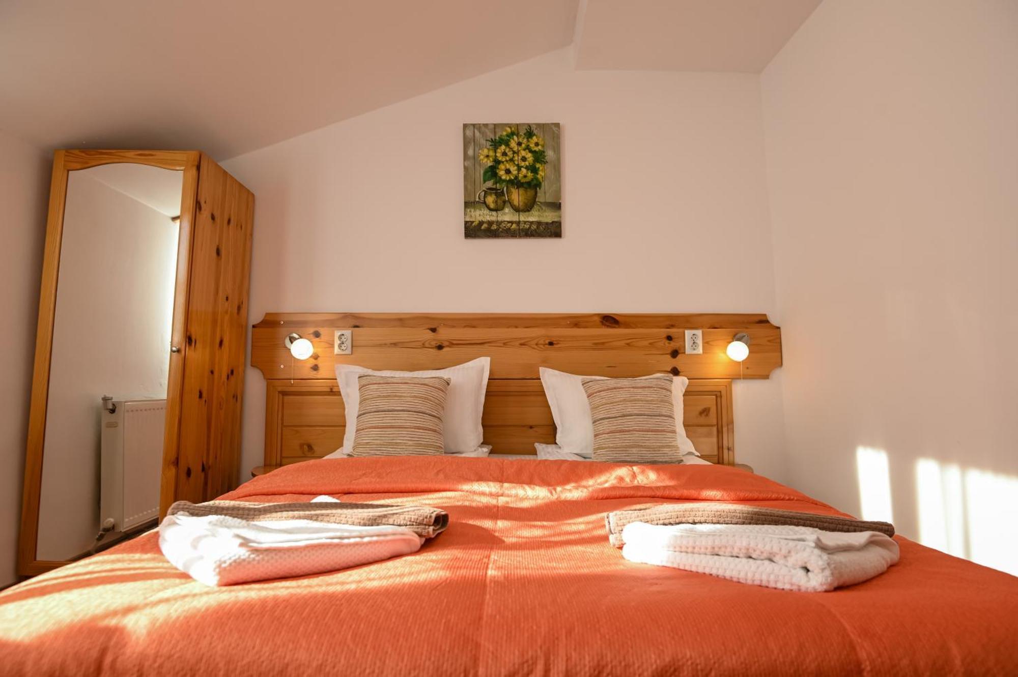 Otel Veziova House