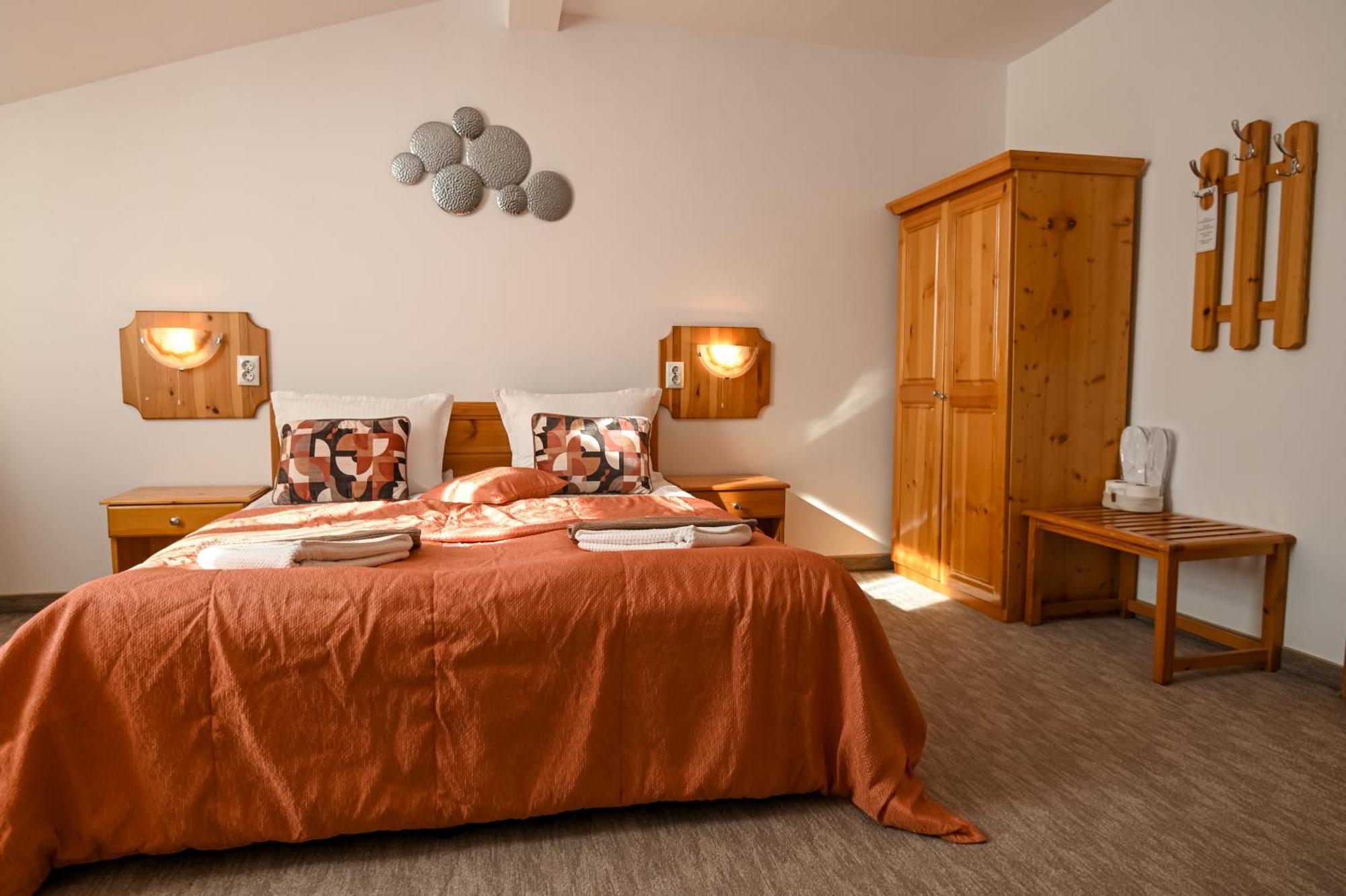 Veziova House 3*