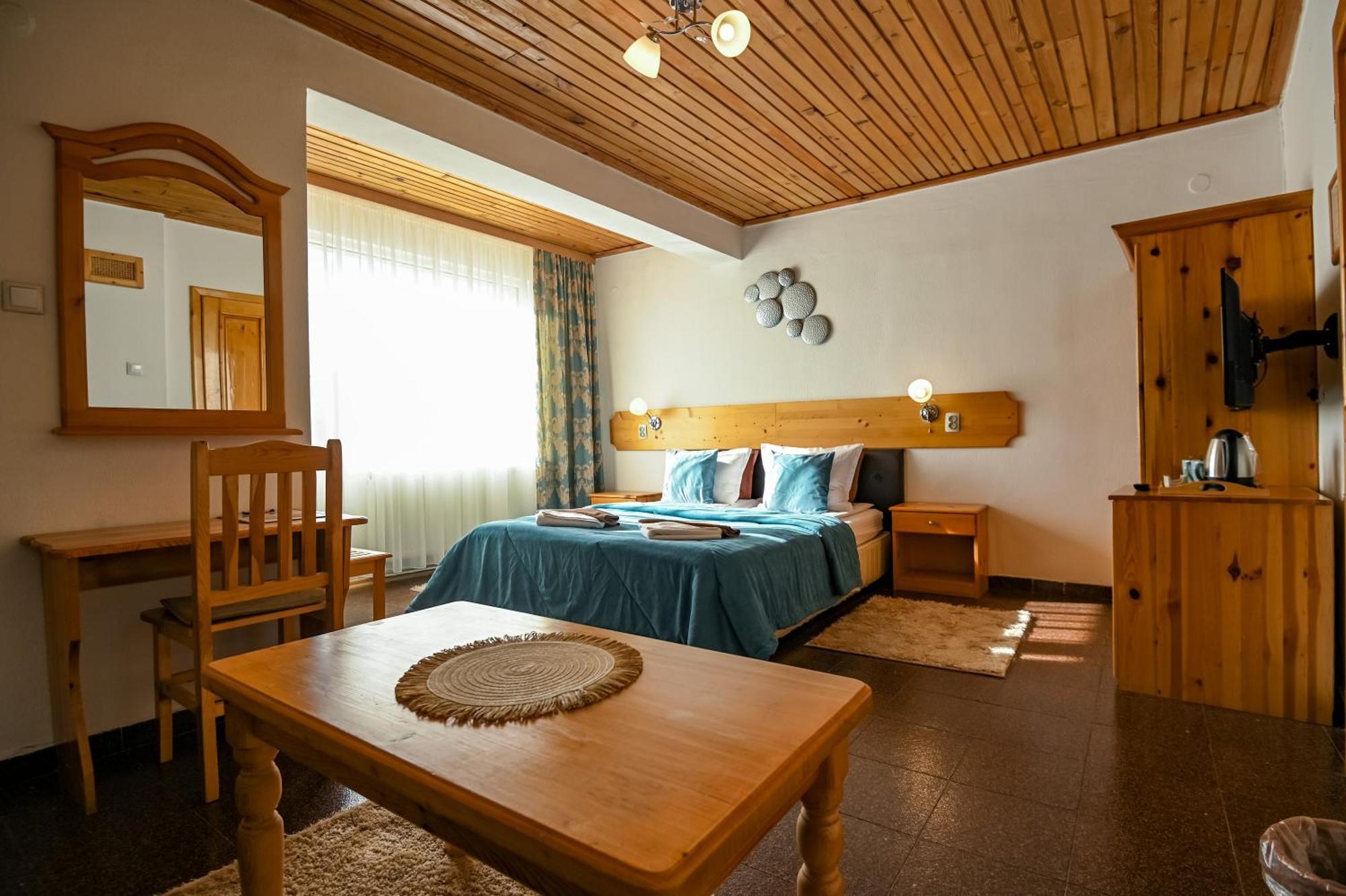 Otel Veziova House