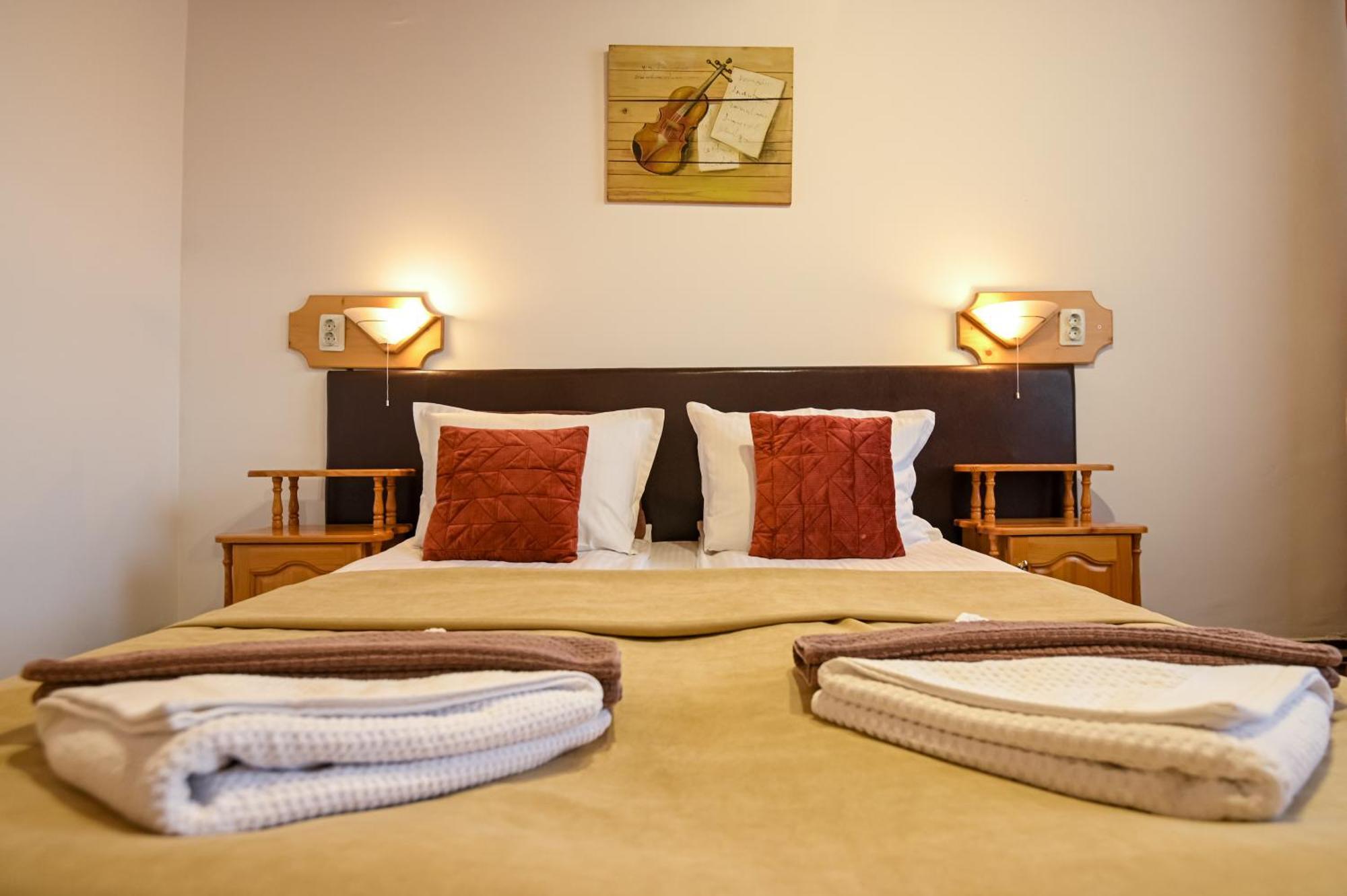 Otel Veziova House 3*